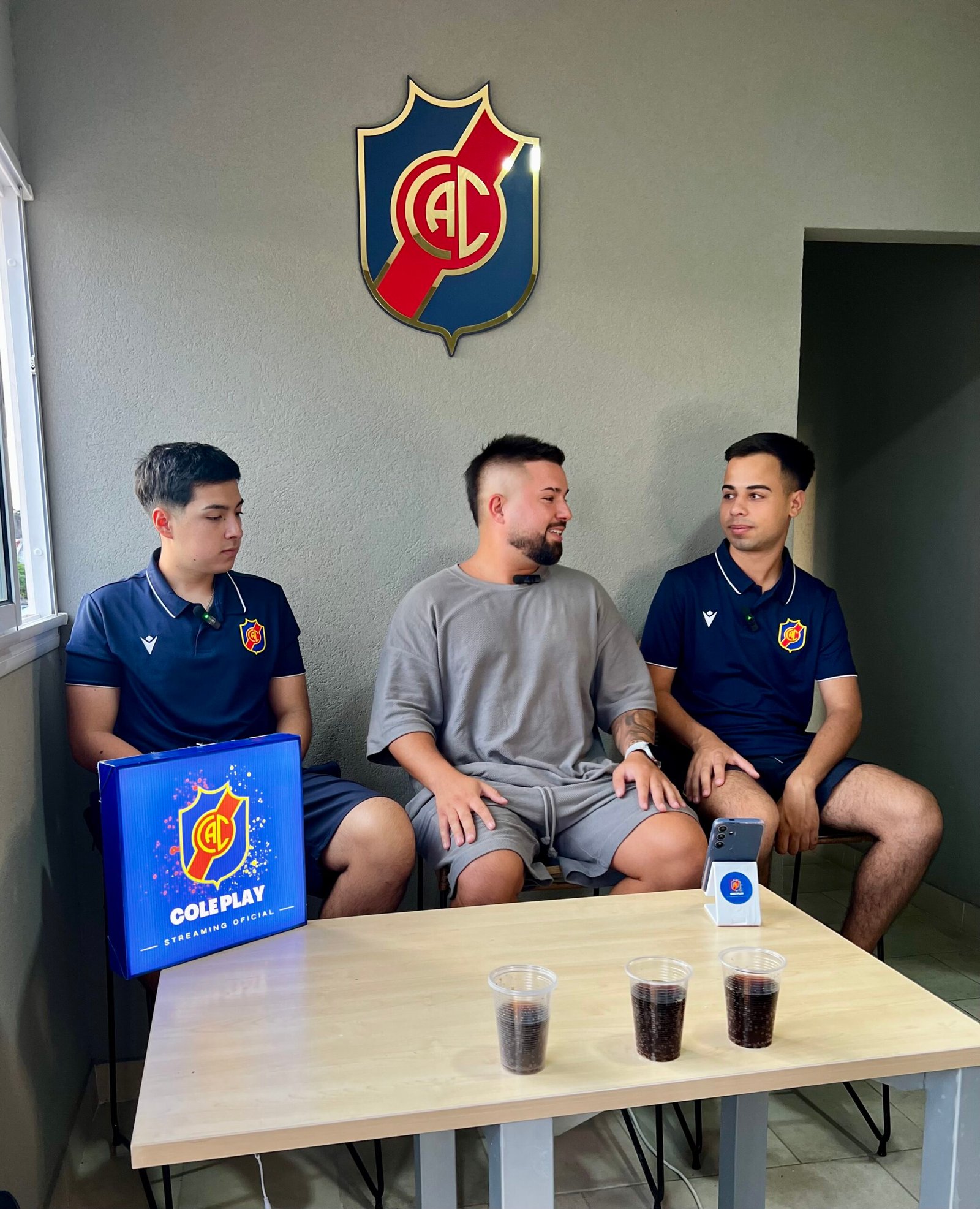 Primera entrevista del año en Cole Play: Tomás Costa