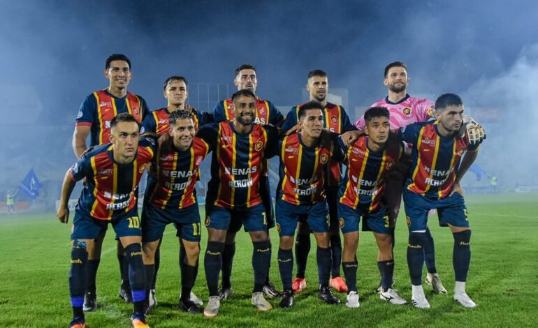 Tras una larga espera, Colegiales inició el campeonato en Salta
