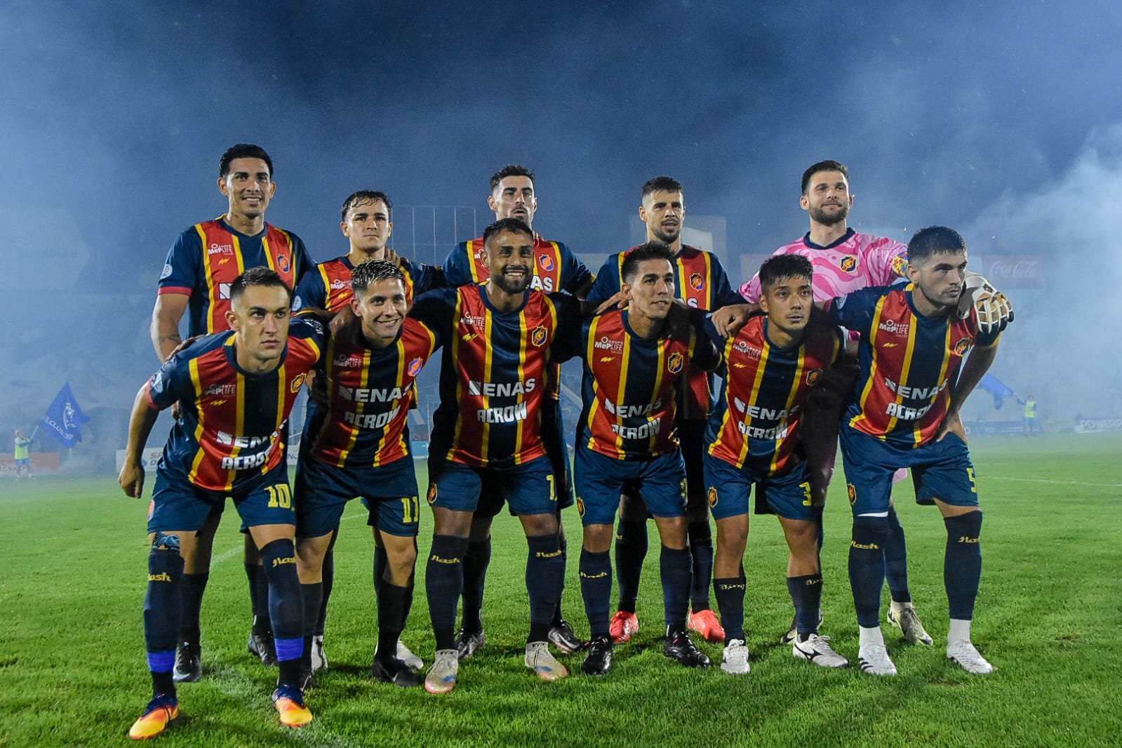 Tras una larga espera, Colegiales inició el campeonato en Salta